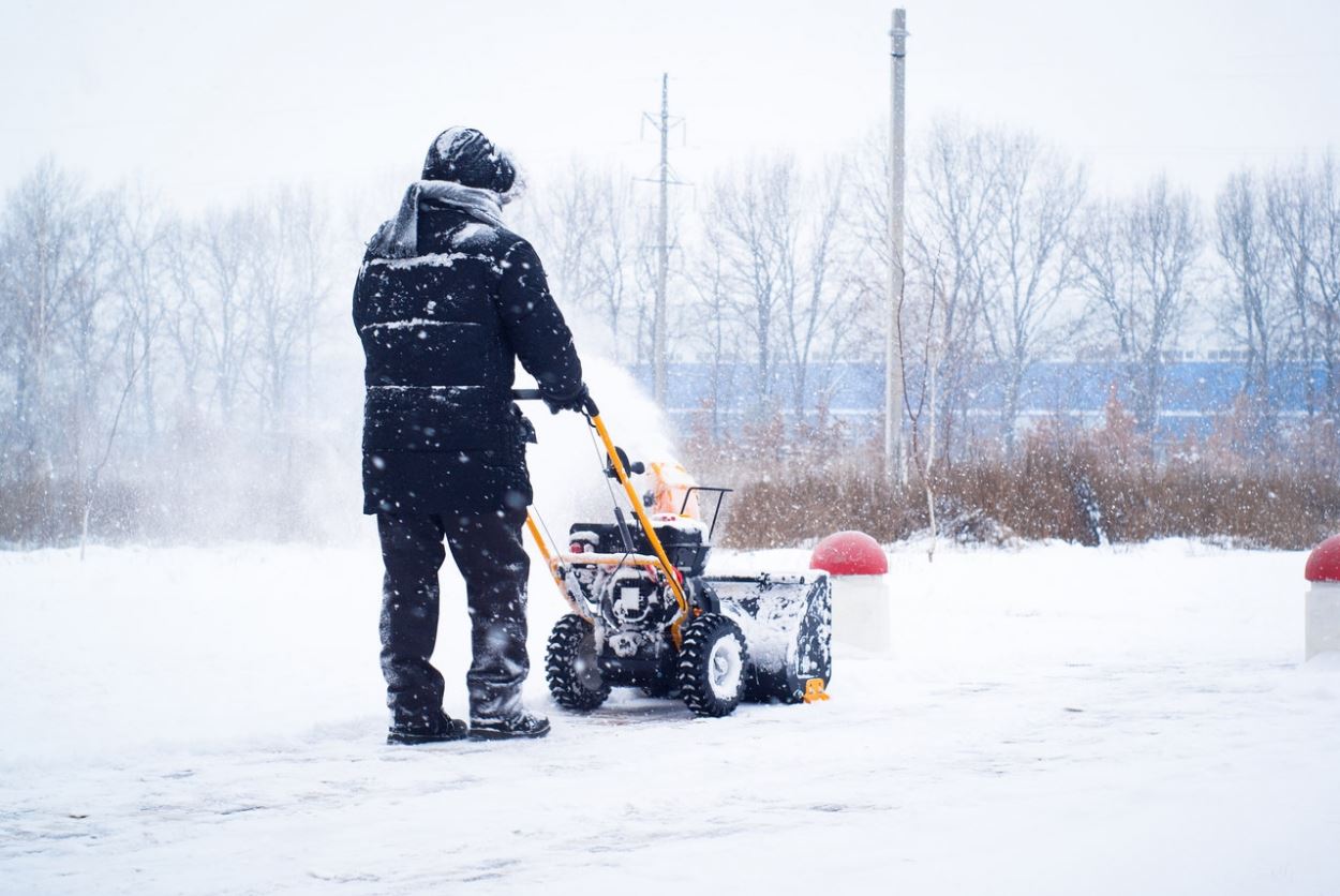 cleaning snow